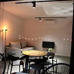 Dolina Slonca Obok Suntago - Nowoczesne Z Jacuzzi Nyaraló Benenard