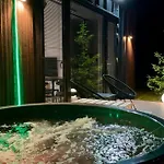 Dolina Słońca Obok Suntago - Nowoczesne Z Jacuzzi *