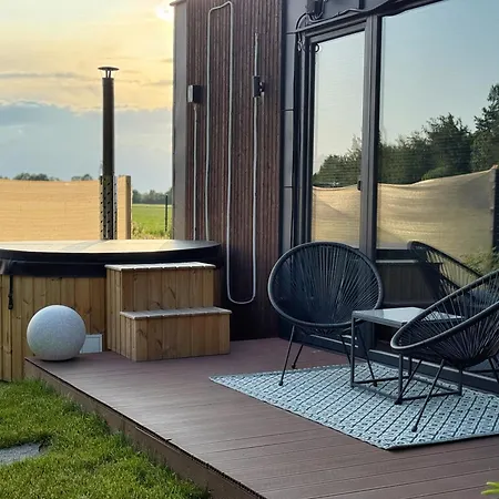 Dolina Slonca Obok Suntago - Nowoczesne Z Jacuzzi Nyaraló *