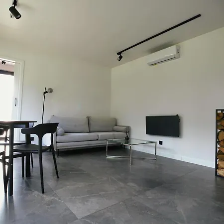 Dolina Slonca Obok Suntago - Nowoczesne Z Jacuzzi Feriehus Benenard