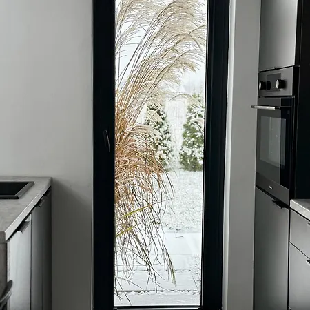 Nyaraló Dolina Slonca Obok Suntago - Nowoczesne Z Jacuzzi Benenard