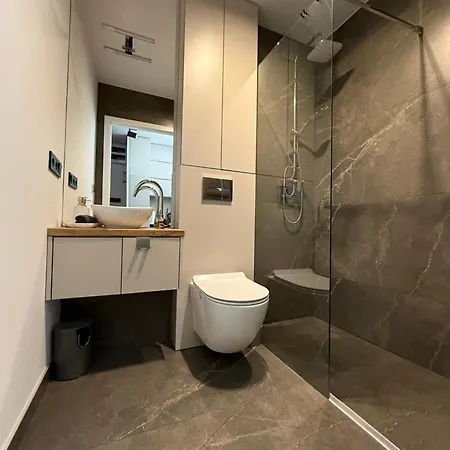 Dolina Slonca Obok Suntago - Nowoczesne Z Jacuzzi Nyaraló *