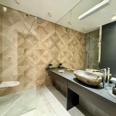 Dolina Slonca Obok Suntago - Nowoczesne Z Jacuzzi *