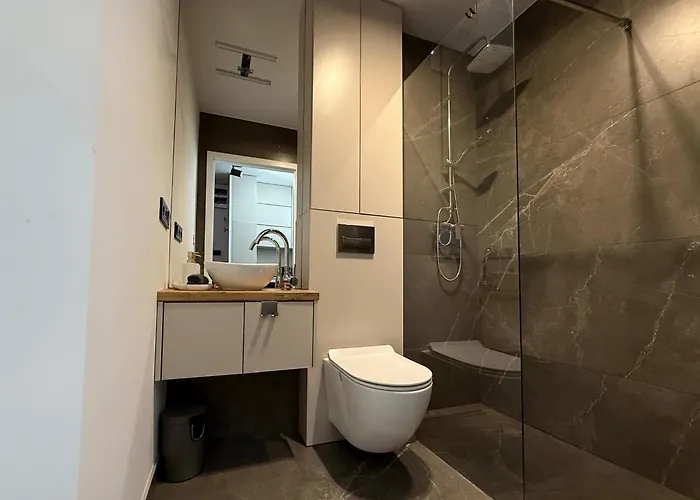 Vakantiehuis Dolina Slonca Obok Suntago - Nowoczesne Z Jacuzzi Benenard